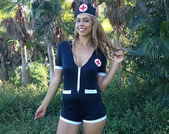 Heiße Krankenschwester im Dschungel