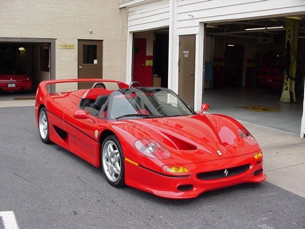 Roter Ferrari F40